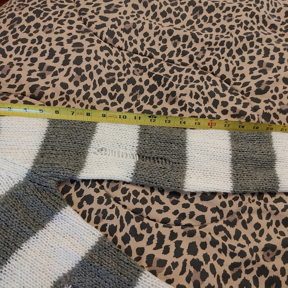 Distressed striped sweater - Picture 12 of 12